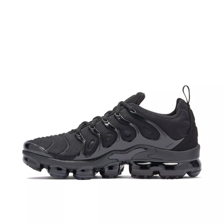 Vapormax plus Black running shoes